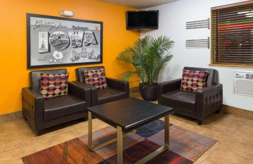 Dubuque Hotel | Super 8 by Wyndham Dubuque