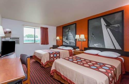Dumfries Hotel | Super 8 by Wyndham Dumfries/Quantico