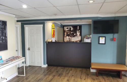 Duncan Hotel | Super 8 by Wyndham Duncan