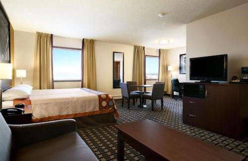 Fox Creek Hotel | Super 8 by Wyndham Fox Creek