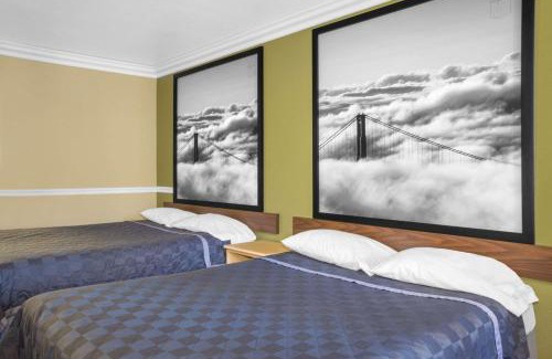 Hayward Hotel | Super 8 by Wyndham Hayward Downtown