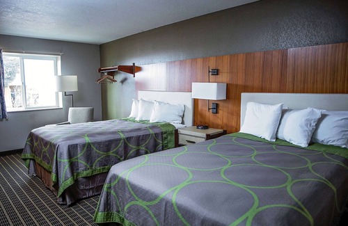 Holbrook Hotel | Super 8 by Wyndham Holbrook