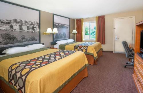Kingston Hotel | Super 8 by Wyndham Kingston