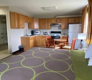 Liberal Hotel | Super 8 by Wyndham Liberal KS