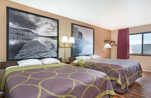 Marshall Hotel | Super 8 by Wyndham Marshall MN