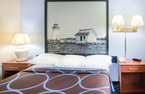 Massena Hotel | Super 8 by Wyndham Massena NY