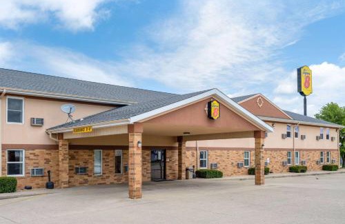 Mattoon Hotel | Super 8 by Wyndham Mattoon