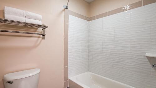 Neillsville Hotel | Super 8 by Wyndham Neillsville WI