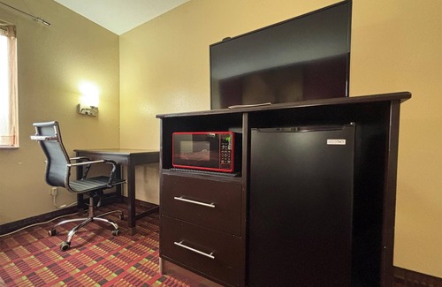 Paris Hotel | Super 8 by Wyndham Paris IL