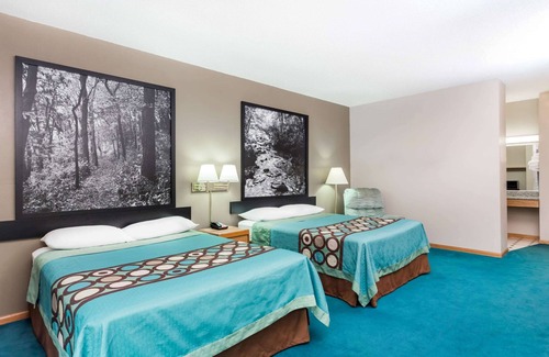 Platteville Hotel | Super 8 by Wyndham Platteville