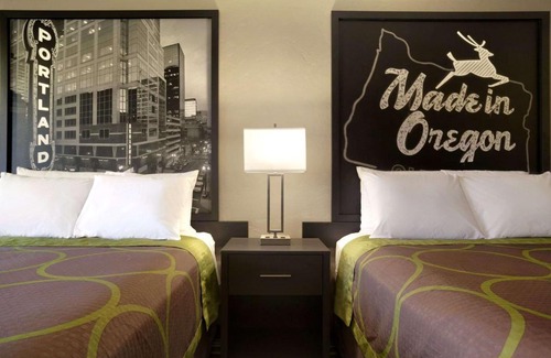 Parkrose Hotel | Super 8 by Wyndham Portland Airport