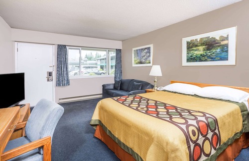 Quesnel Hotel | Super 8 by Wyndham Quesnel BC