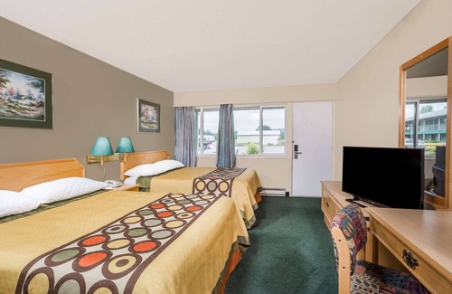Quesnel Hotel | Super 8 by Wyndham Quesnel BC