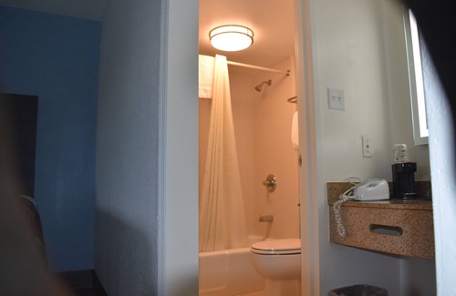 Riverside Hotel | Super 8 by Wyndham Riverside AL