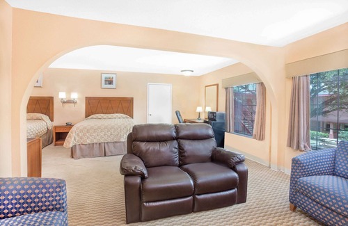 San Angelo Hotel | Super 8 by Wyndham San Angelo