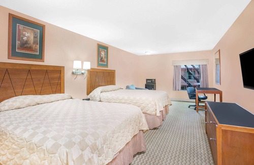 San Angelo Hotel | Super 8 by Wyndham San Angelo