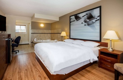 Smoky Lake Hotel | Super 8 by Wyndham Smoky Lake