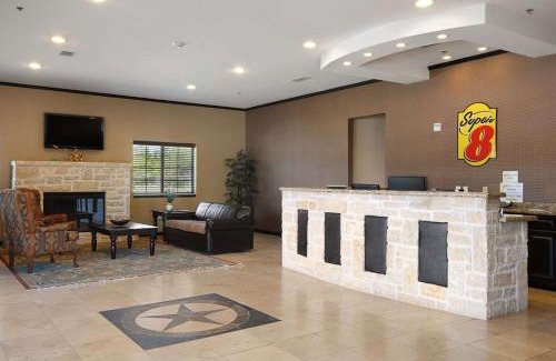 Stephenville Hotel | Super 8 by Wyndham Stephenville