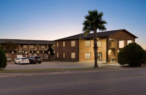 Universal City Hotel | Super 8 by Wyndham Universal City