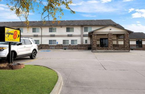 Waverly Hotel | Super 8 by Wyndham Waverly