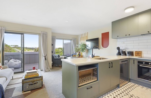 Albany Apartment | Super Chic Apt nr Albany Mall - Carpark