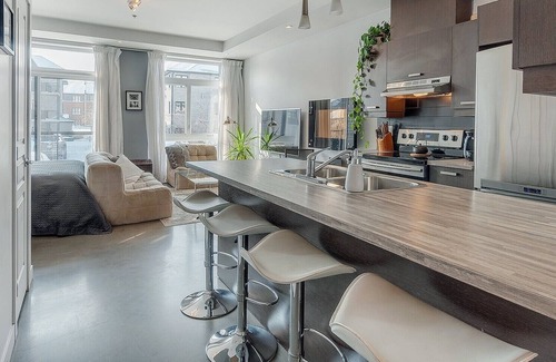 Laval House | Super Clean Condo in Laval :)