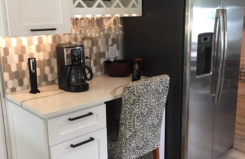 Norman House | Super close to campus and Lloyd Noble Center. Clean home with updated kitchen.