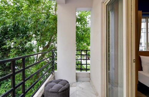New Town Hotel | Super Collection O Bisarjan Ghat Formerly Eden Rocks