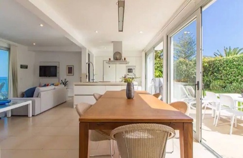 Los Realejos Villa | Super Comfortable Nature Villa in front of the SEA, with Jacuzzi and Sauna.