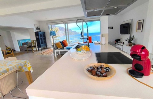 Los Realejos Villa | Super Comfortable Nature Villa in front of the SEA, with Jacuzzi and Sauna.