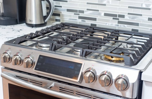 West Newton Condo | Super Convenience 2BR Condo W/Private Parking in Newton