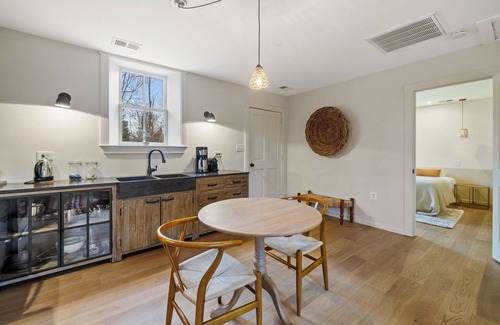 Middleburg House | super cosy cottage with high speed internet!