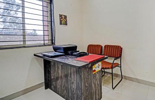 Dhar Hotel | Super HOTEL O MIDWAY TREAT DHAR
