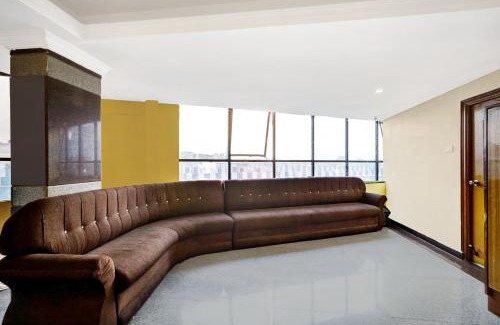 Tirupati Hotel | Super Hotel O Padmavathi Puram Near Railway Station