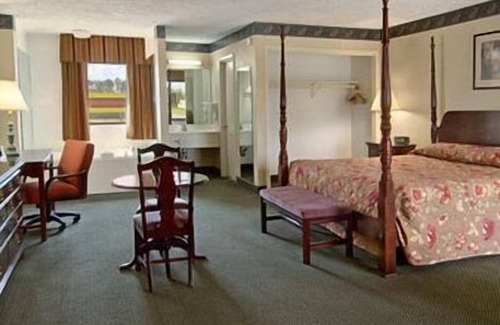 Rowland Hotel | Super Inn