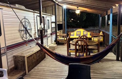 Cabo Rojo House | Super mobile home with AC and private pool near the beach in Combate, Cabo Rojo!