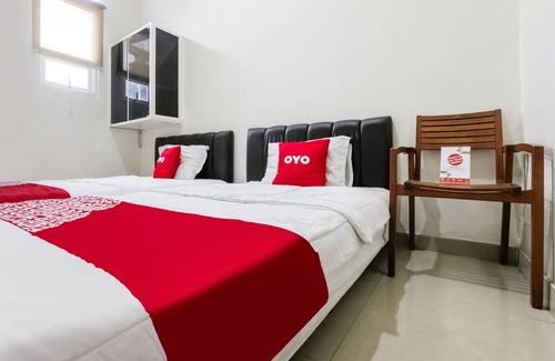 Surakarta Hotel | Super OYO 3838 Tamansari Guest House