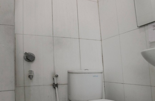 Surakarta Hotel | Super OYO 3838 Tamansari Guest House