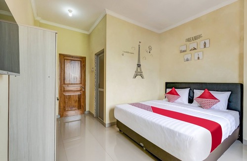 Yogyakarta Hotel | Super OYO 90905 Dangau Datuk Guesthouse