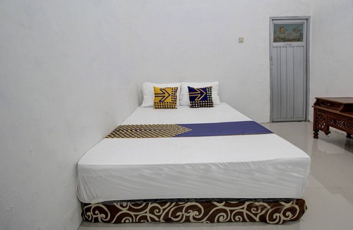 Kediri Hotel | Super OYO 92118 Alif House Syariah 2