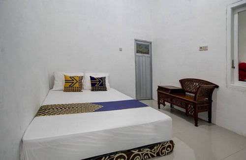 Kediri Hotel | Super OYO 92118 Alif House Syariah 2