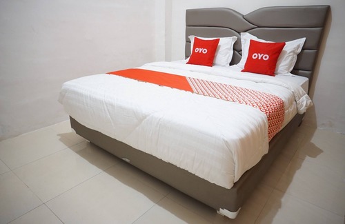 Nganjuk Hotel | Super OYO 93205 Kusuma Hotel And Convention Hall