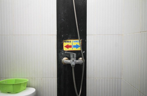 Surakarta Hotel | Super OYO Capital O 2258 Santana Syariah Guest House