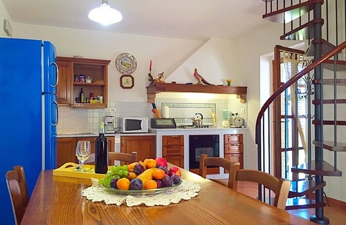 Montaione Villa | Super panoramic villa for 8 guests walking to town, private pool, AirCond, Wifi