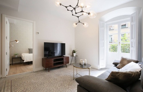 Palacio Apartment | ✴Super prime location✴ Stunning luxury suite with elevator- groups🍒families