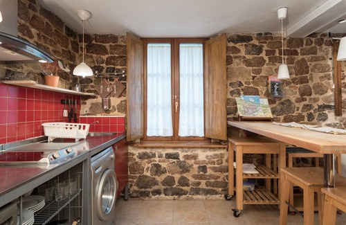 Precendi Cottage | Super Romantic apartment with Jacuzzi in the Picos de Europa.