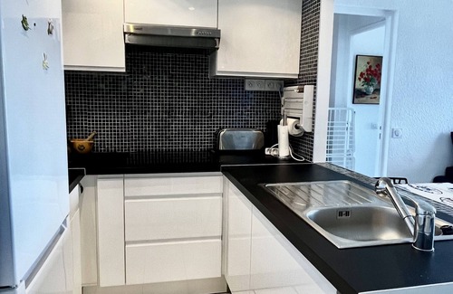 Saint-Hippolyte Apartment | Super t 3 vue mer Piscine Clim Wifi Parking