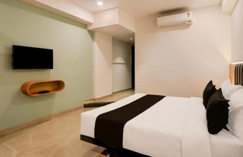 Hyderabad Hotel | Super Townhouse Lotus Grand