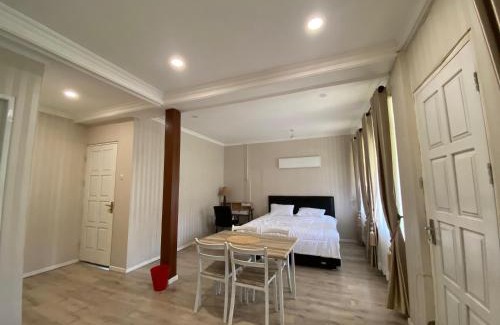 Tomohon House | Super Wonderful 5 bedrooms with Bathroom Villa Marion Tomohon