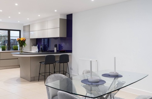 Covent Garden House | SUPERB 3 BEDROOM AND OFFICE COVENT GARDEN HOUSE